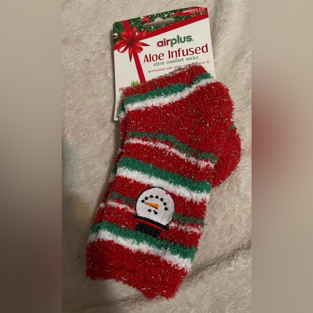 Aloe infused air ultra comfort woman’s socks size 5-11